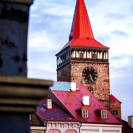 Apartman U Krale Komenskeho Jicin Bagian luar foto
