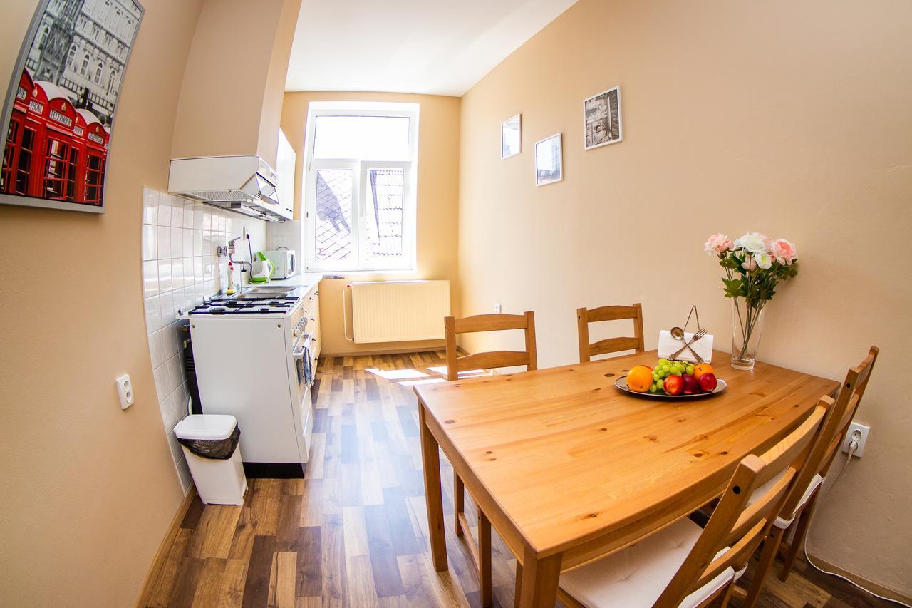 Apartman U Krale Komenskeho Jicin Bagian luar foto